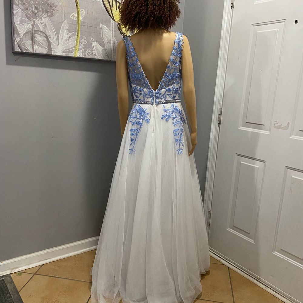 New - Picture 3 of 4